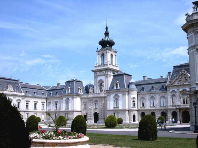 Дворец Фештеич в Кестхее (Венгрия)