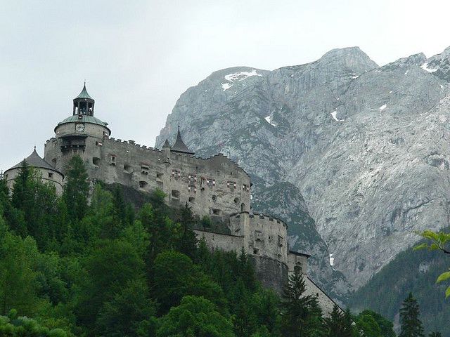 Замок Хоэнфервен (Burg Hohenwerfen)