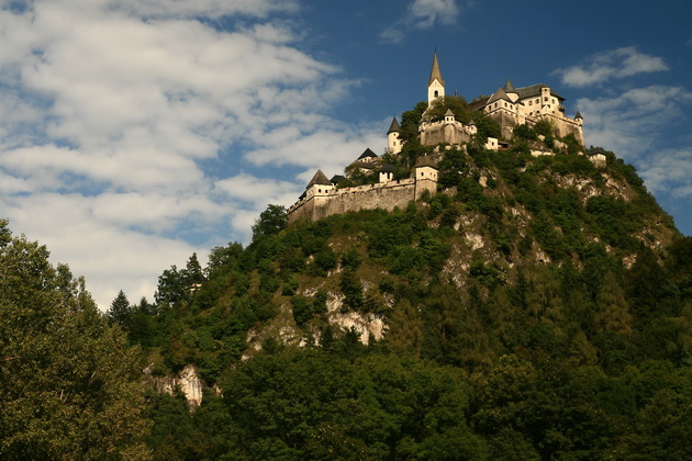 Замок Гохостервитц (Burg Hochosterwitz)