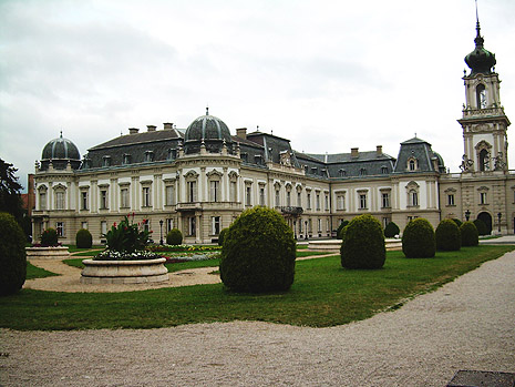 Дворец Фештеичей в Кестхее (Венгрия)