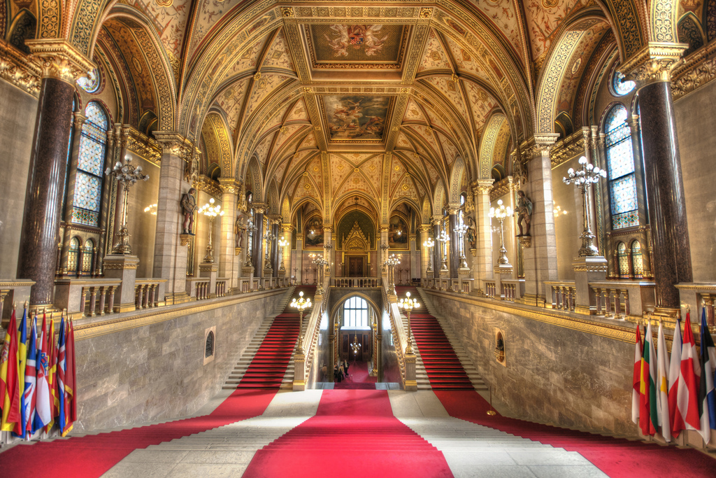 Внутри венгерского парламента