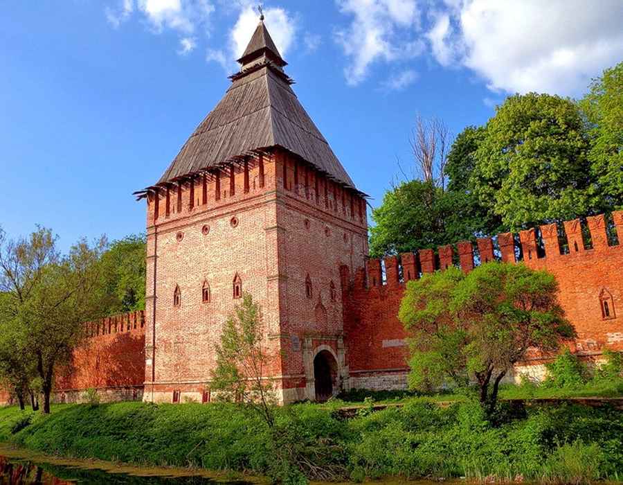 Смоленская крепость в России